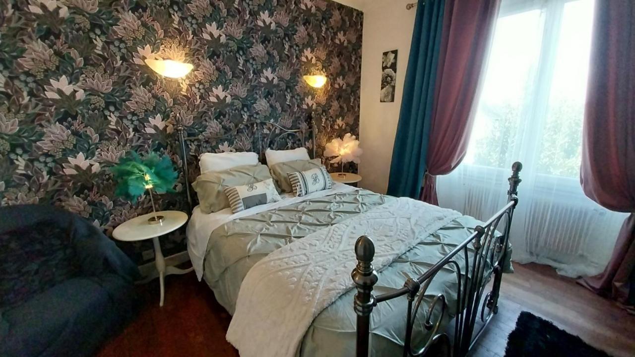 Le 7 Pompadour Hotell Arnac-Pompadour Exteriör bild
